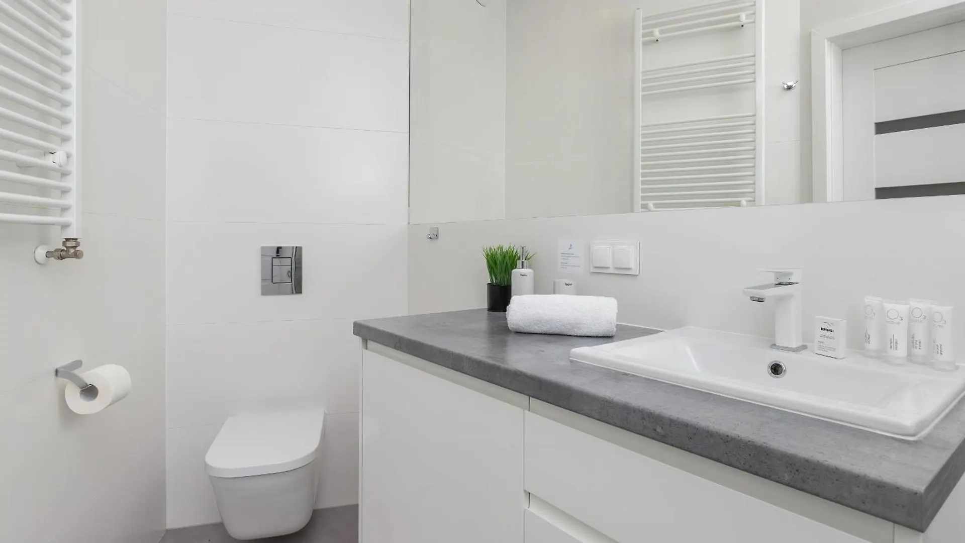 Apartment In Gdansk Center With Balcony, Parking And Air Conditioning By Noclegi Renters