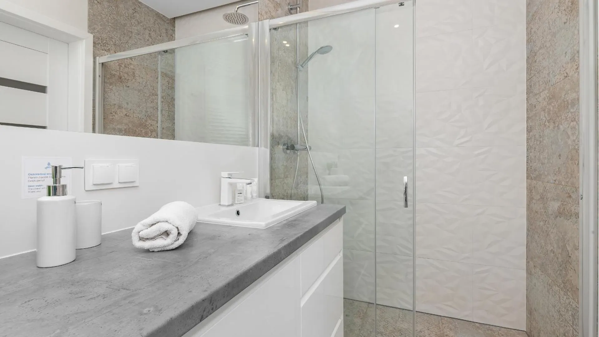 Apartment In Gdansk Center With Balcony, Parking And Air Conditioning By Noclegi Renters 0*,